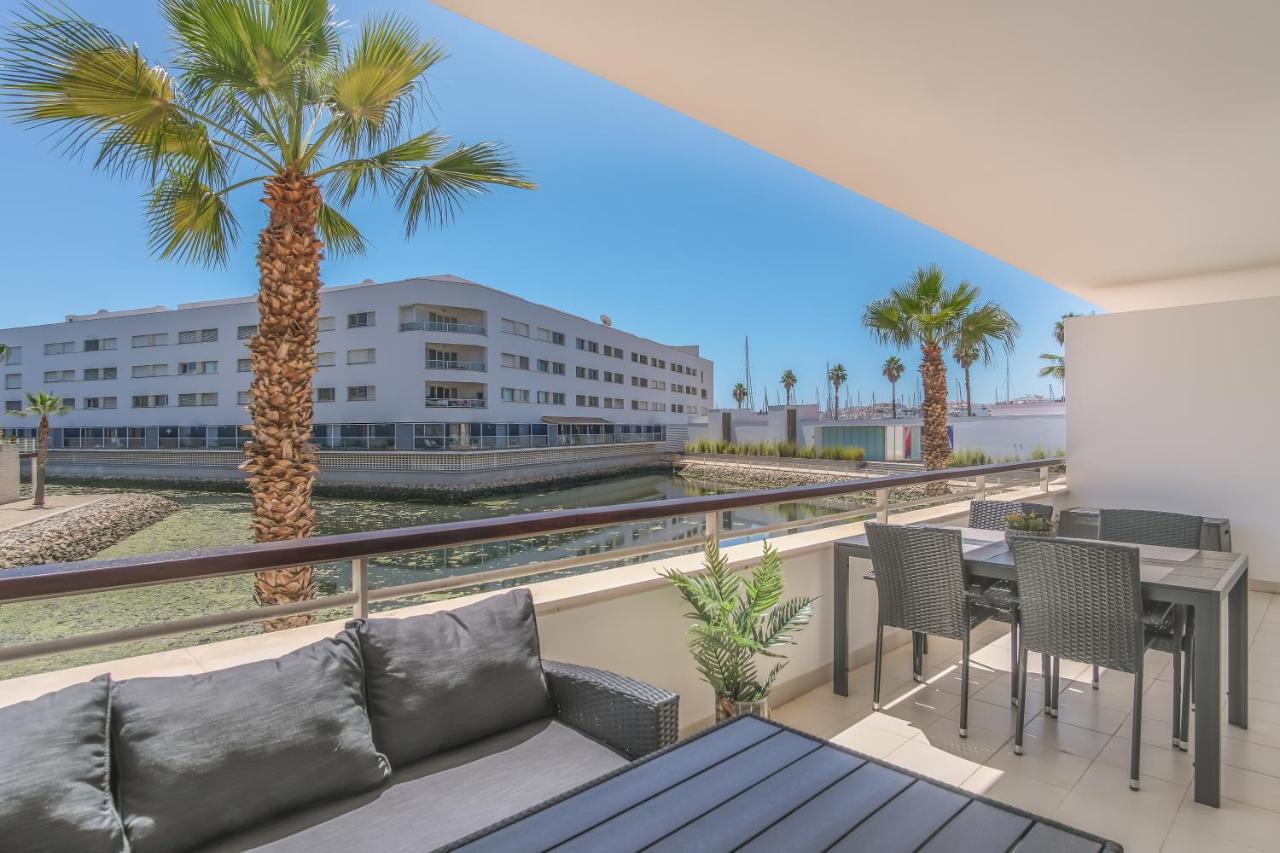 Lucky Star Marina Apartment, With Pool ลากอส ภายนอก รูปภาพ