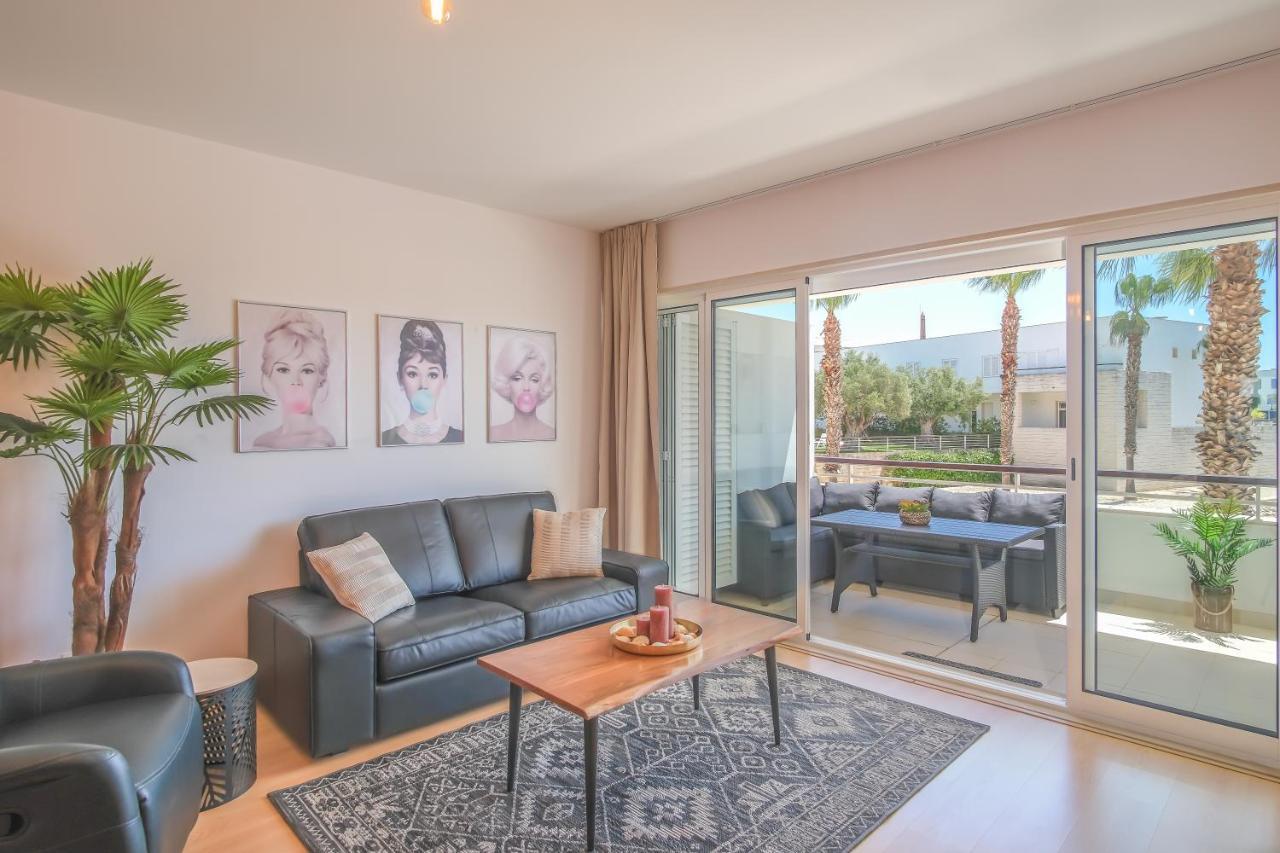 Lucky Star Marina Apartment, With Pool ลากอส ภายนอก รูปภาพ