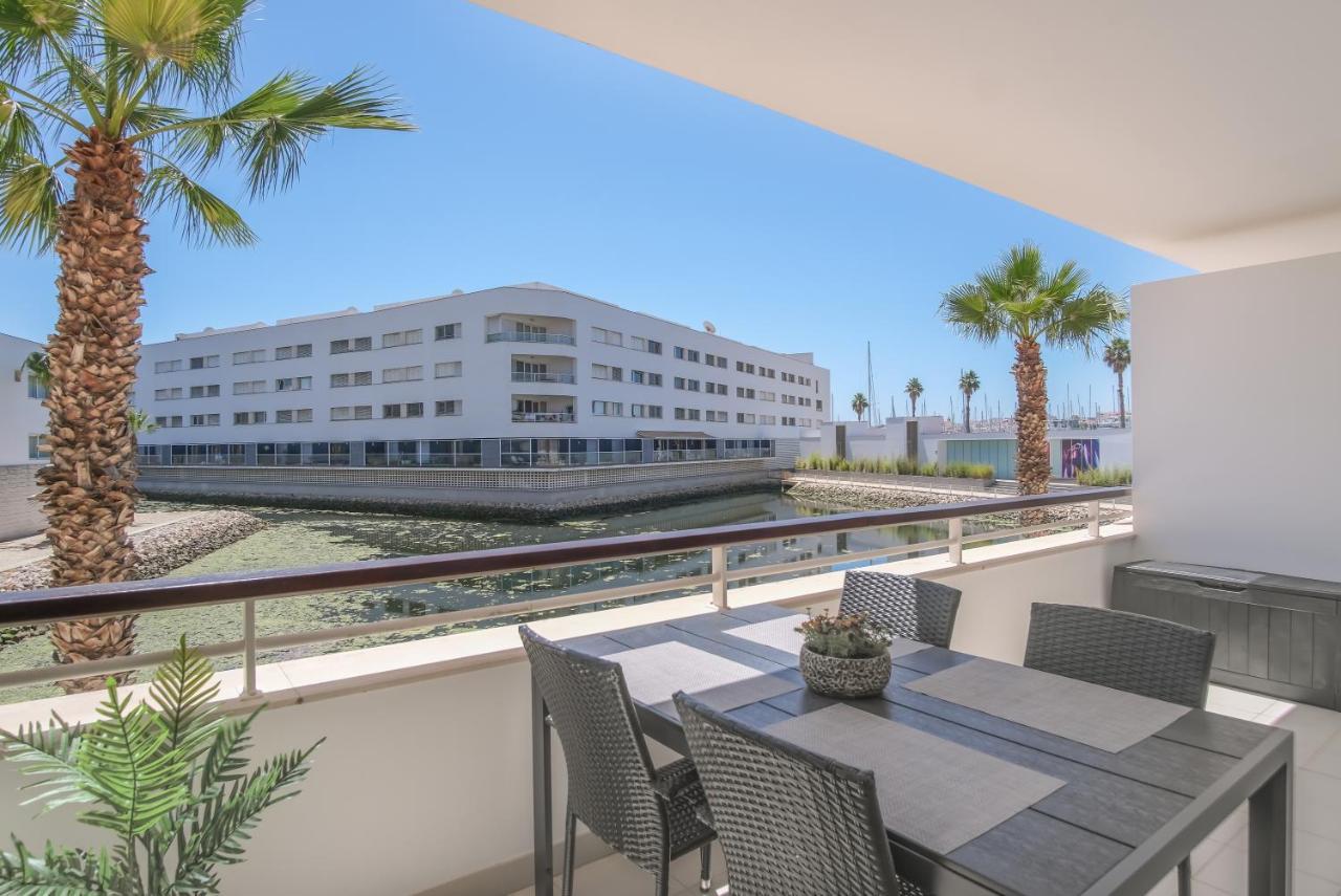 Lucky Star Marina Apartment, With Pool ลากอส ภายนอก รูปภาพ
