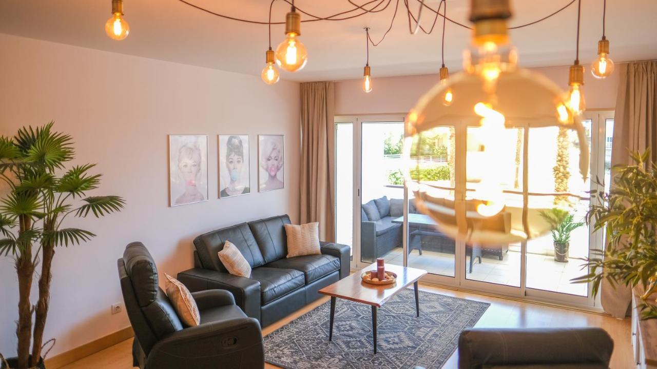 Lucky Star Marina Apartment, With Pool ลากอส ภายนอก รูปภาพ