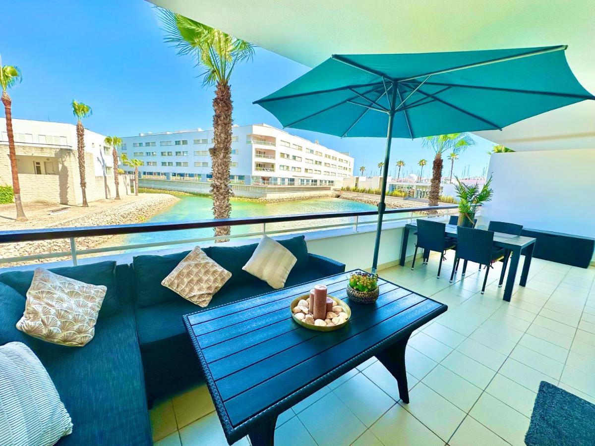 Lucky Star Marina Apartment, With Pool ลากอส ภายนอก รูปภาพ