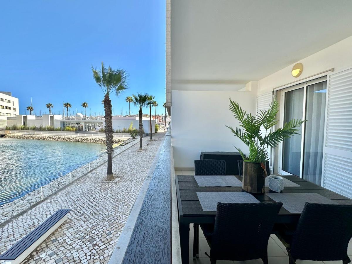 Lucky Star Marina Apartment, With Pool ลากอส ภายนอก รูปภาพ