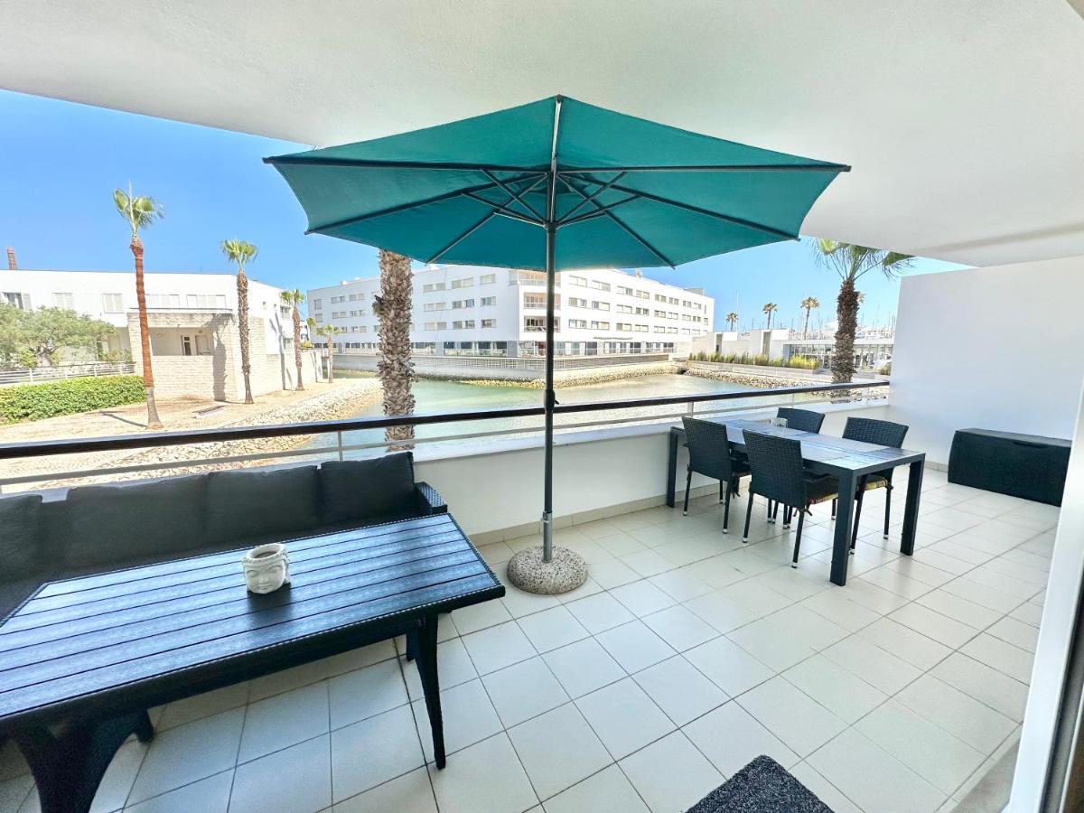 Lucky Star Marina Apartment, With Pool ลากอส ภายนอก รูปภาพ