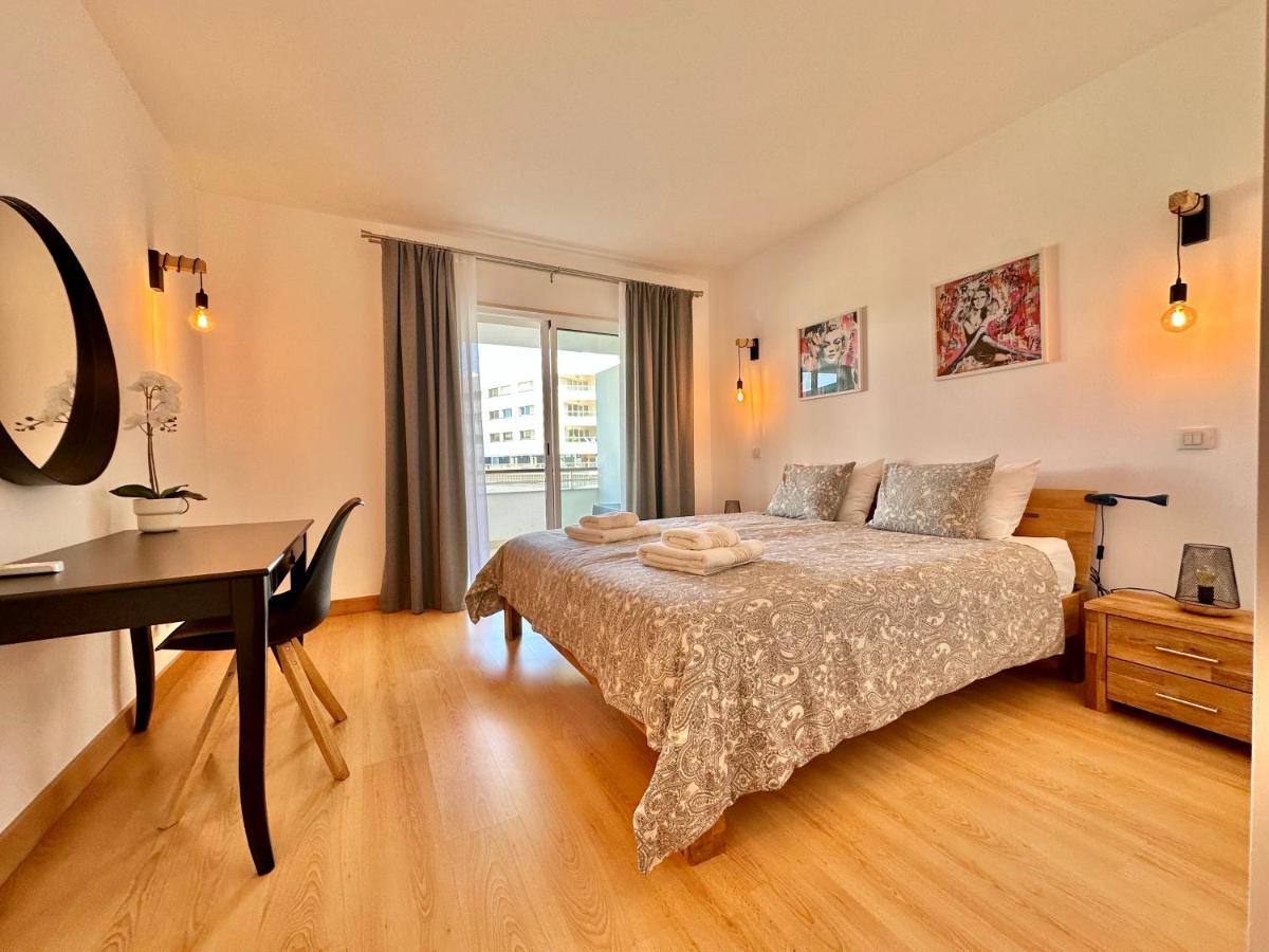 Lucky Star Marina Apartment, With Pool ลากอส ภายนอก รูปภาพ